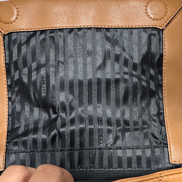 Victoria's Secret Brown Quilted Shoulder Bag with Gold Chain - Picture 6 of 7